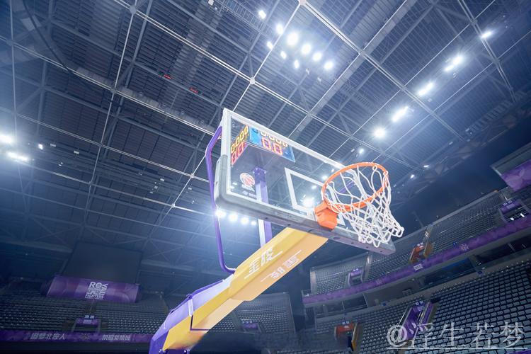 北控男篮发布赛前场地训练图集:紫禁勇士今晚征战赛场 北控男篮发布赛前场地训练图集:紫禁勇士今晚征战赛场